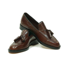 Cargar imagen en el visor de la galería, Zapato Split Tassel Loafer Café
