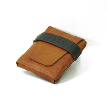 Cargar imagen en el visor de la galería, Billetera de cuero Z3 color Café Curry Moro

