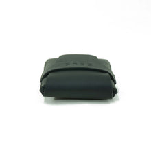 Cargar imagen en el visor de la galería, Billetera de cuero Z3 color Negro
