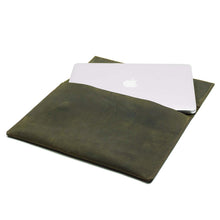 Cargar imagen en el visor de la galería, Funda de Cuero Notebook 16&quot; a 17&quot; - Custom
