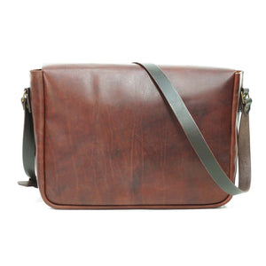 Maletín de cuero Messenger Basic 13 pulgadas color Agreste correas Café Moro