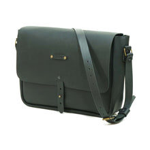 Cargar imagen en el visor de la galería, Maletín de cuero Messenger Basic 15 pulgadas color Negro correas Negras
