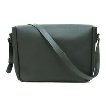 Cargar imagen en el visor de la galería, Maletín de cuero Messenger Basic 15 pulgadas color Negro correas Negras
