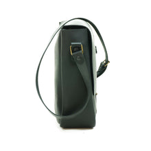 Cargar imagen en el visor de la galería, Maletín de cuero Messenger Basic 15 pulgadas color Negro correas Negras

