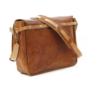 Maletín de cuero Messenger II 15 pulgadas color Curry correas Naturales