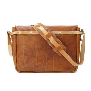 Maletín de cuero Messenger II 15 pulgadas color Curry correas Naturales