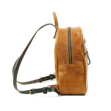 Cargar imagen en el visor de la galería, Mochila de Cuero Z5 - Curry / Moro
