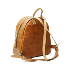 Cargar imagen en el visor de la galería, Mochila de Cuero Z5 - Curry / Natural
