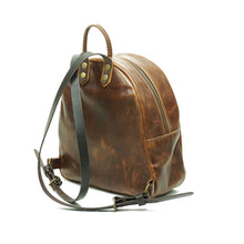 Cargar imagen en el visor de la galería, Mochila de Cuero Z5 - Café Texturado
