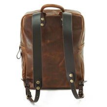 Cargar imagen en el visor de la galería, Mochila de Cuero Z7 - Café Texturado
