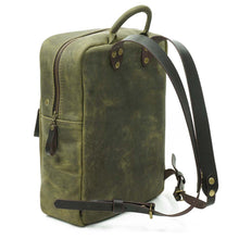 Cargar imagen en el visor de la galería, Mochila de Cuero Z7 - Verde Rústico
