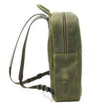 Cargar imagen en el visor de la galería, Mochila de Cuero Z7 - Verde Rústico
