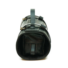 Cargar imagen en el visor de la galería, Neceser Roll Up de Cuero Color Negro
